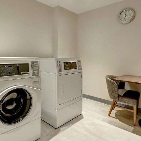 Hyatt Place Принс Джордж Екстериор снимка